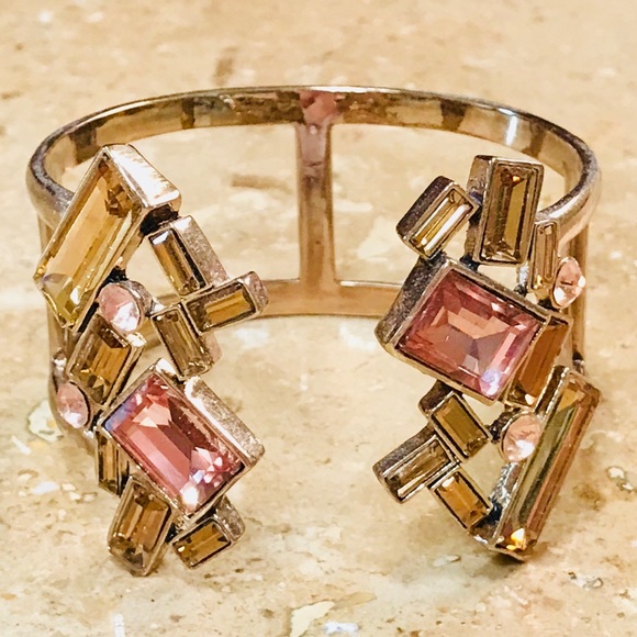 Crystal baguette cuff bracelet - Picture 2 of 4